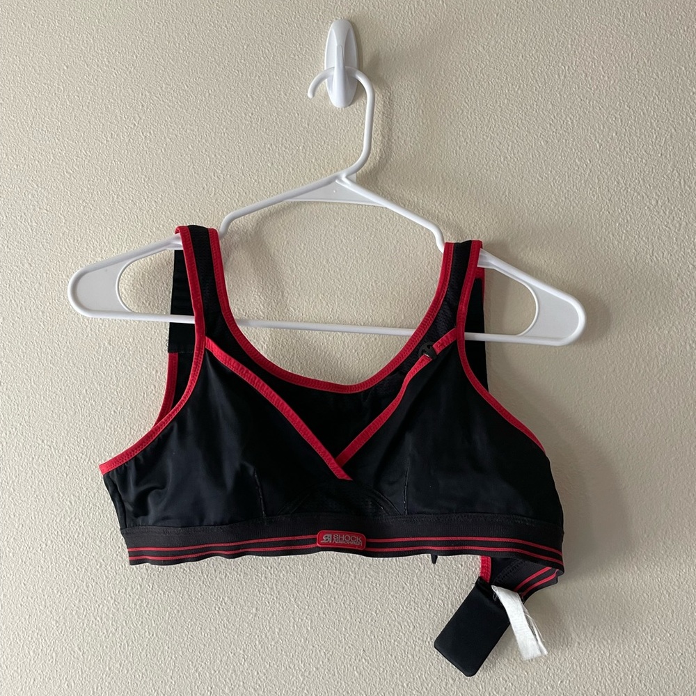 Shock absorber sport bra 32B